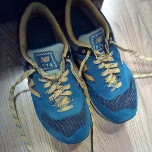 New balance blue shoes